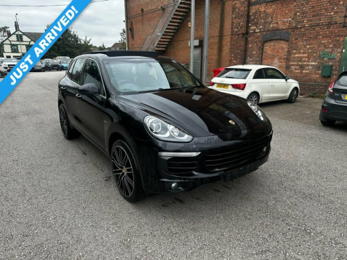 Porsche Cayenne  3.0 TD V6 SUV 5dr Diesel TiptronicS 4WD Euro 6 (s/