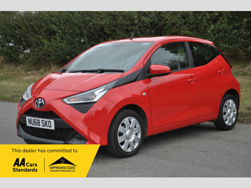 Toyota AYGO  1.0 VVT-i x-play