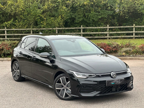 Volkswagen Golf  1.5 eTSI MHEV R-Line 