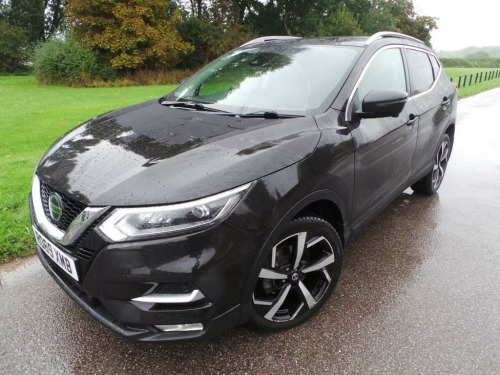 Nissan Qashqai  1.3 DiG-T 160 Tekna 5dr