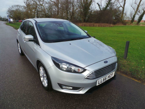 Ford Focus  1.5 TDCi 120 Titanium 5dr