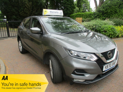 Nissan Qashqai  1.3 DiG-T Acenta Premium 5dr Satnav Bluetooth Alloys