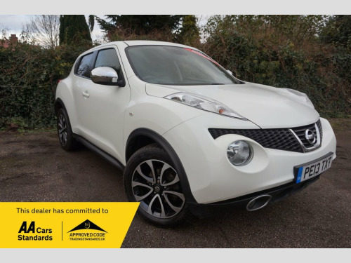 Nissan Juke  1.6 Tekna SUV 5dr Petrol CVT Euro 5 (117 ps)