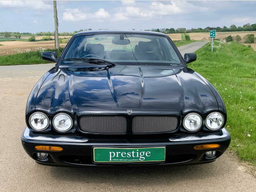 Jaguar XJR  4.0 V8