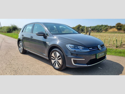 Volkswagen Golf 35.8kWh e-Golf