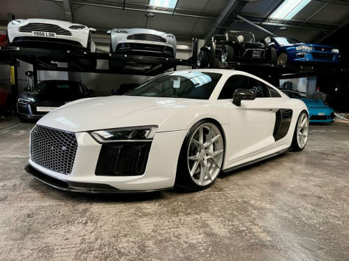 Audi R8  5.2 FSI V10 Plus Coupe 2dr Petrol S Tronic quattro