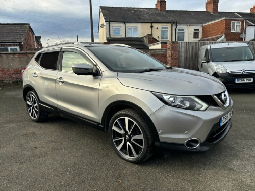 Nissan Qashqai  1.5 dCi Tekna SUV 5dr Diesel Manual 2WD Euro 5 (s/