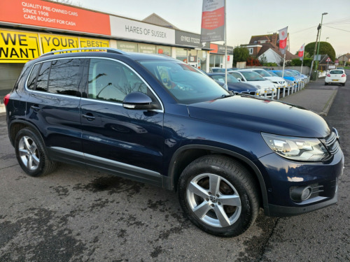 Volkswagen Tiguan  2.0 TDI BlueMotion Tech SE SUV 5dr Diesel DSG 4WD Euro 5 (s/s) (140 ps)