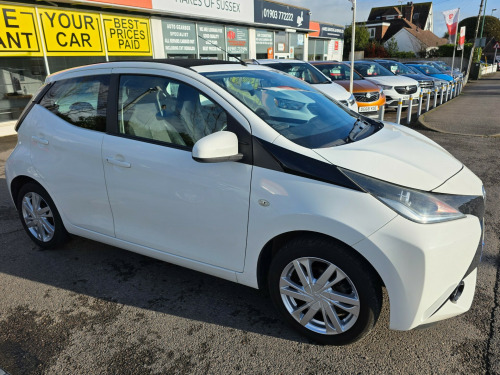 Toyota AYGO  1.0 VVT-i x-pression Hatchback 5dr Petrol x-shift Euro 5 Euro 5 (68 ps) 