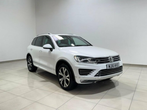 Volkswagen Touareg  3.0 TDI V6 BlueMotion Tech R-Line SUV 5dr Diesel T