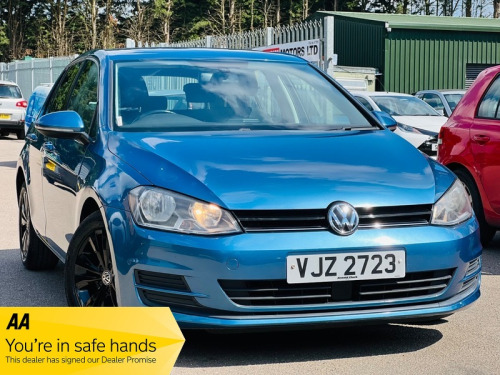 Volkswagen Golf  1.6 TDI BlueMotion Tech SE Hatchback 5dr Diesel DSG Euro 5 (s/s) (105 ps)