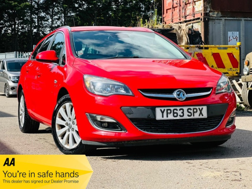 Vauxhall Astra  2.0 CDTi SE Sports Tourer 5dr Diesel Auto Euro 5 (165 ps)