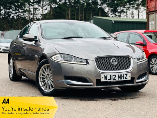 Jaguar XF  2.2d SE Business Saloon 4dr Diesel Auto Euro 5 (s/s) (163 ps)