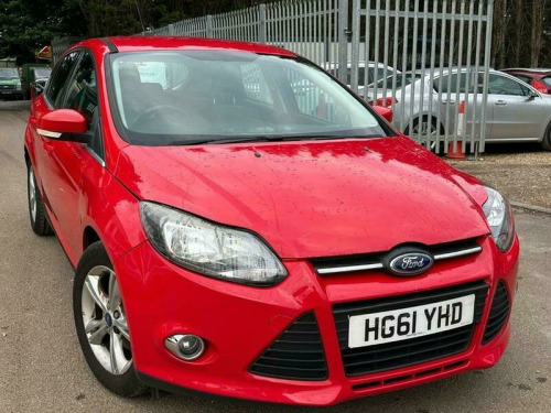 Ford Focus  1.6 Zetec Hatchback 5dr Petrol Manual Euro 5 (105 ps)