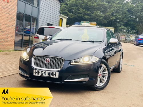 Jaguar XF  2.2d Luxury Saloon 4dr Diesel Auto Euro 5 (s/s) (200 ps)