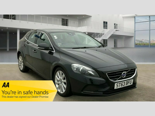 Volvo V40  1.6 D2 SE Lux Nav Hatchback 5dr Diesel Powershift Euro 5 (s/s) (115 ps)