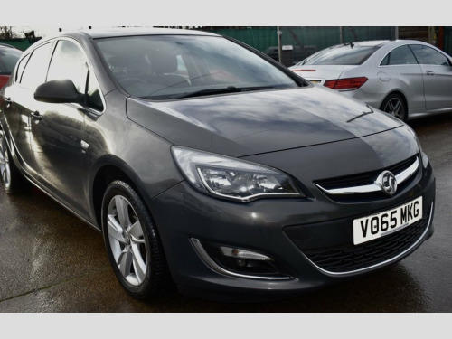 Vauxhall Astra  1.4i SRi Hatchback 5dr Petrol Manual Euro 6 (100 p