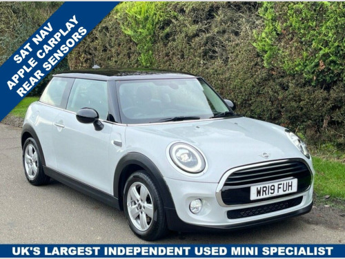 MINI Hatch  1.5 Cooper Classic Hatchback 3dr Petrol Manual Eur