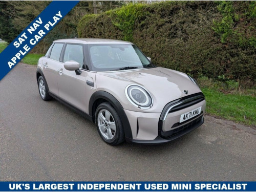 MINI Hatch  1.5 Cooper Classic Hatchback 5dr Petrol Manual Eur