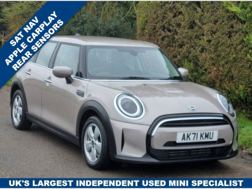 MINI Hatch  1.5 Cooper Classic Hatchback 5dr Petrol Manual Eur