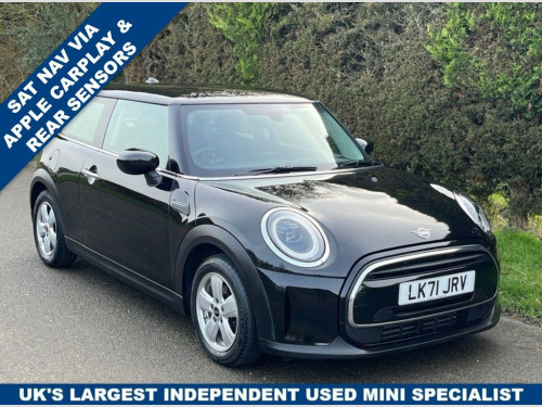 MINI Hatch  1.5 Cooper Classic Hatchback 3dr Petrol Manual Eur