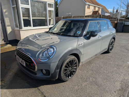 MINI Clubman  1.5 Cooper (Black Pack) Estate 6dr Petrol Manual E