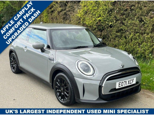 MINI Hatch  1.5 Cooper Classic Hatchback 3dr Petrol Manual Eur