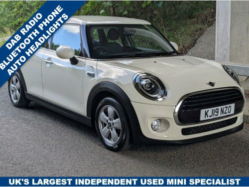 MINI Hatch  1.5 Cooper Classic Hatchback 5dr Petrol Manual Eur