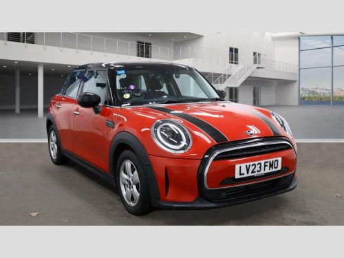 MINI Hatch  1.5 Cooper Classic Hatchback 5dr Petrol Steptronic