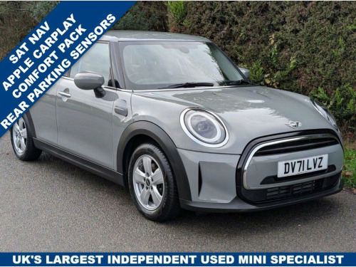MINI Hatch  1.5 Cooper Classic Hatchback 5dr Petrol Manual Eur