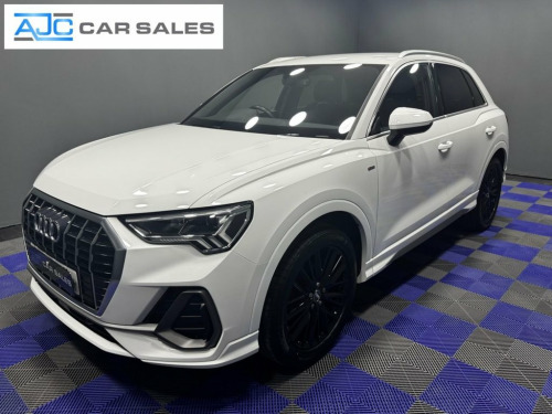 Audi Q3  1.5 TFSI CoD 35 S line SUV 5dr Petrol Manual Euro 
