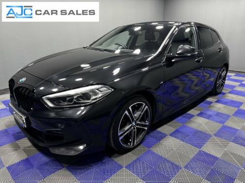 BMW 1 Series  1.5 118i M Sport (LCP) Hatchback 5dr Petrol DCT Eu