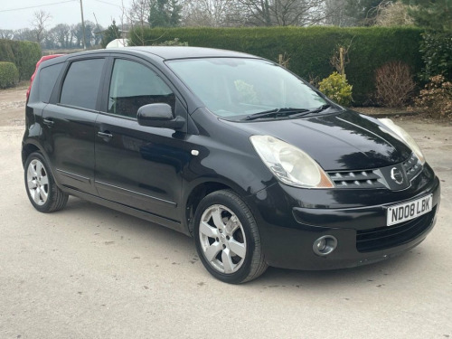 Nissan Note  1.6 16V Tekna Hatchback 5dr Petrol Auto Euro 4 (11