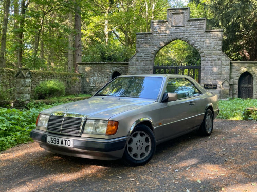 Mercedes-Benz 230 2.3