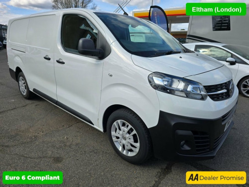 Vauxhall Vivaro  1.5 L2H1 2900 DYNAMIC S/S 101 BHP IN WHITE WITH 55