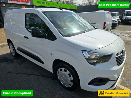 Vauxhall Combo  1.5 L1H1 2300 SPORTIVE S/S 101 BHP IN WHITE WITH 5