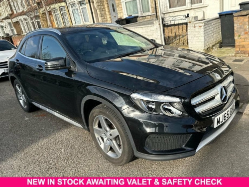 Mercedes-Benz GLA-Class GLA220 2.1 GLA220 CDI AMG Line SUV 5dr Diesel 7G-DCT 4MAT