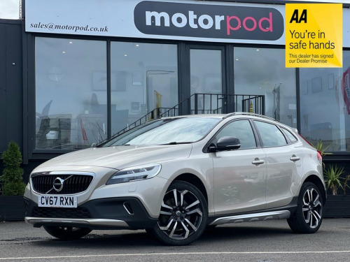 Volvo V40  2.0 D3 Pro Hatchback 5dr Diesel Manual Euro 6 (s/s