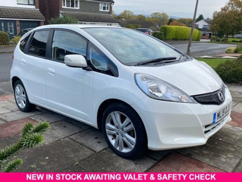 Honda Jazz  1.4 i-VTEC ES Plus Hatchback 5dr Petrol CVT Euro 5