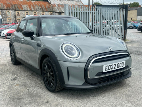 MINI Hatch  1.5 Cooper Classic Euro 6 (s/s) 5dr