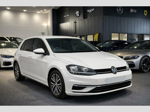 Volkswagen Golf  1.6 TDI BlueMotion Tech SE Hatchback 5dr Diesel DS 