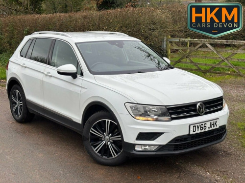 Volkswagen Tiguan  2.0 TDI BlueMotion Tech SE Navigation SUV 5dr Dies