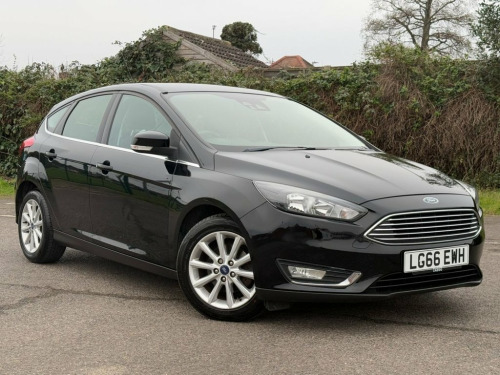 Ford Focus  1.0T EcoBoost Titanium Hatchback 5dr Petrol Manual