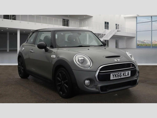 MINI Hatch  2.0 Cooper SD Hatchback 3dr Diesel Auto 6Spd Euro 