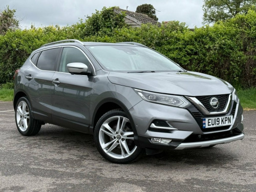 Nissan Qashqai  1.3 DIG-T N-Motion SUV 5dr Petrol Manual Euro 6 (s
