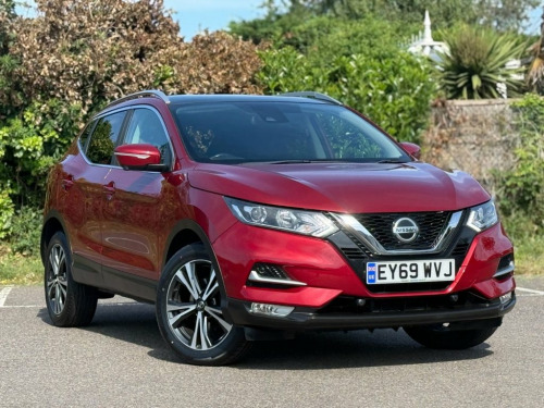 Nissan Qashqai  1.3 DIG-T N-Connecta SUV 5dr Petrol Manual Euro 6 