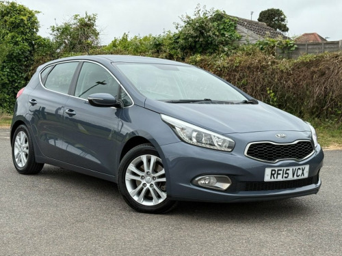 Kia ceed  1.6 CRDi 2 Hatchback 5dr Diesel Auto Euro 5 (126 b