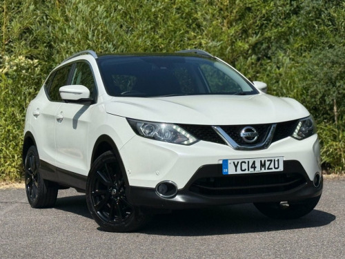 Nissan Qashqai  1.2 DIG-T Tekna SUV 5dr Petrol Manual 2WD Euro 5 (