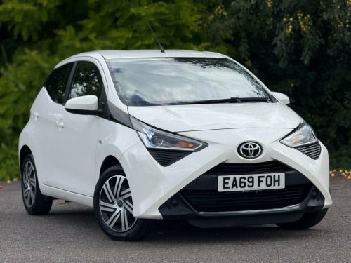 Toyota AYGO  1.0 VVT-i x-play Hatchback 5dr Petrol Manual Euro 