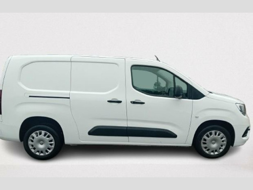 Vauxhall Combo  1.5 Turbo D 2300 Sportive Panel Van 4dr Diesel Man